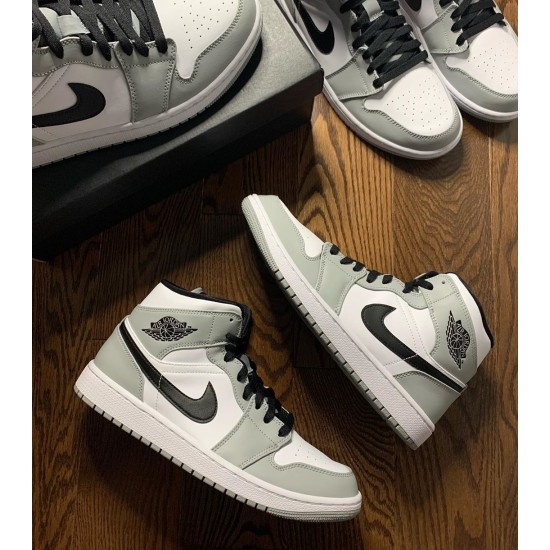 Air Jordan 1 Mid Light Smoke Grey Light Smoke Grey/Black-White 554724 092 AJ1 Jordan