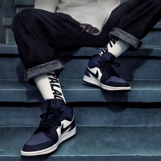 Air Jordan 1 Mid "Sanded Purple" Obsidian/Sanded Purple/White 554724 445 AJ1 Jordan